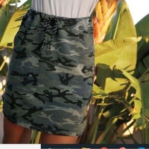 Sundry Active Skirt Black Camo Soft Knit Size 1 Small
